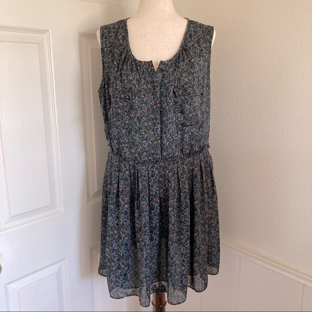 I Heart Ronson | Sleeveless Button-Up Dress - L